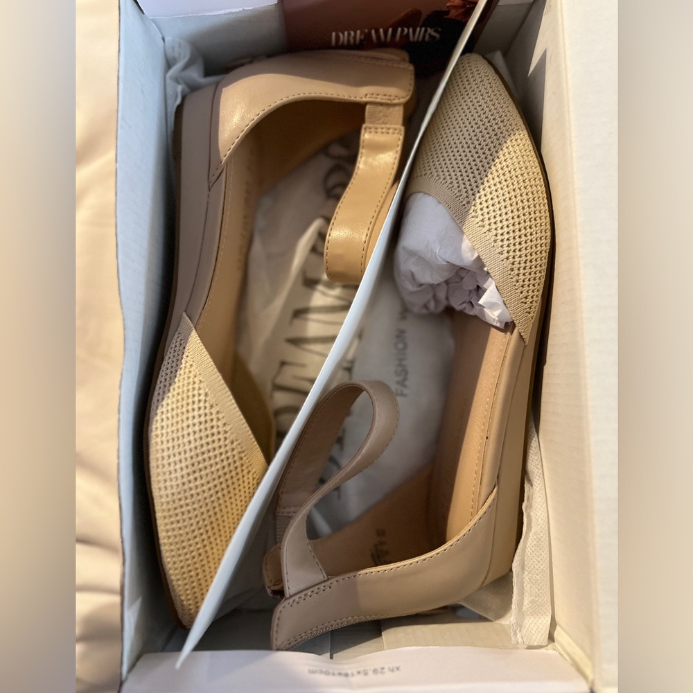 DREAM PAIRS Women's Low Wedge Ankle Strap Flats Shoes NWT